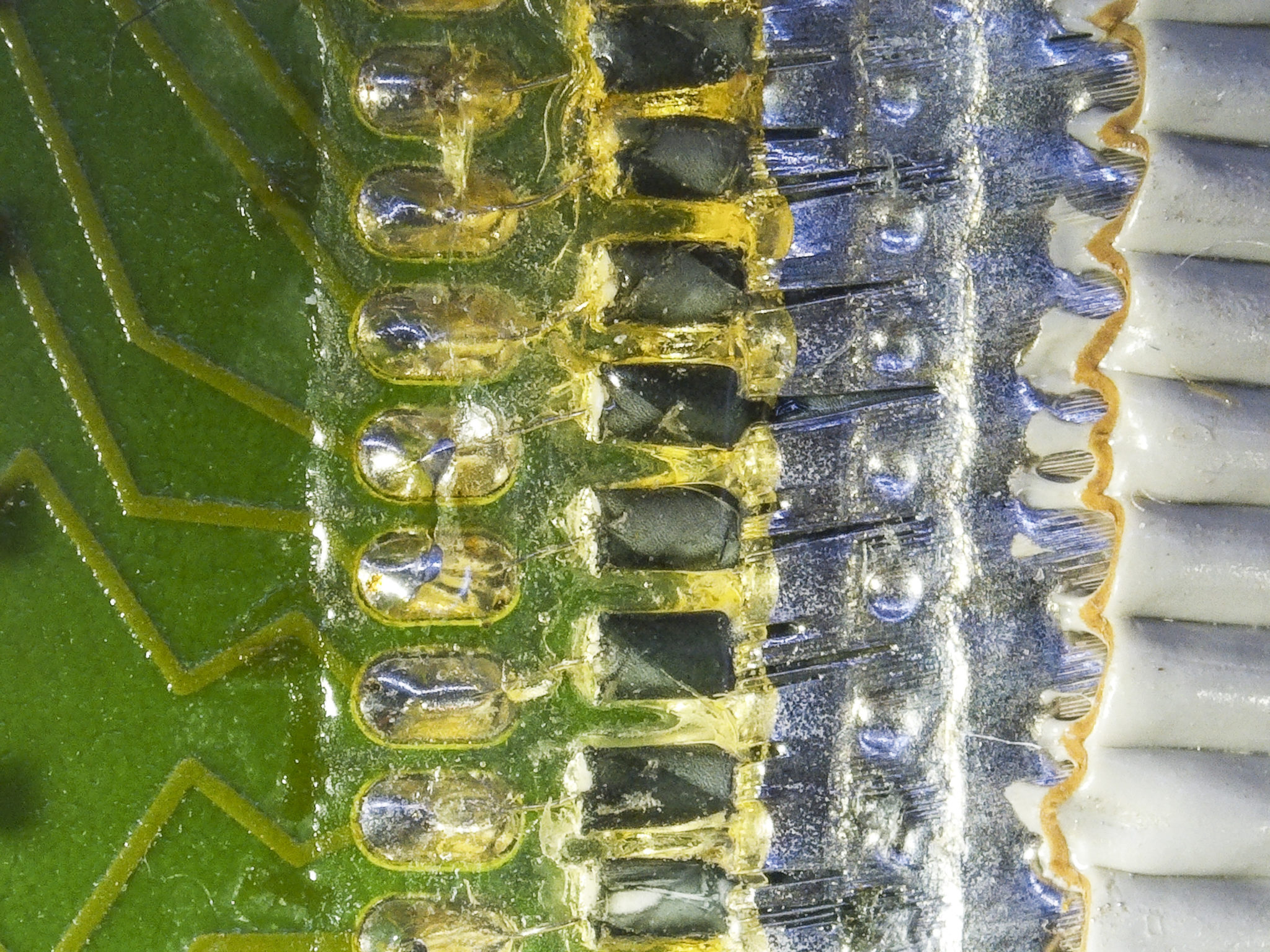 Agilent Logic Analyzer cable teardown photos